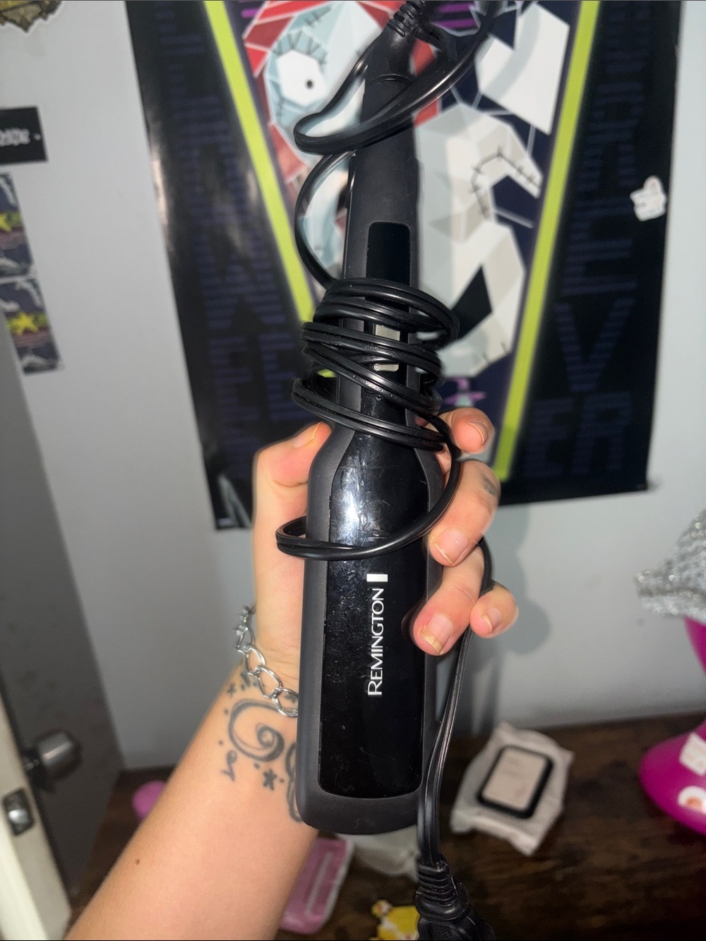 Remington Black Hair Styling Wand with Wrapped Cord
